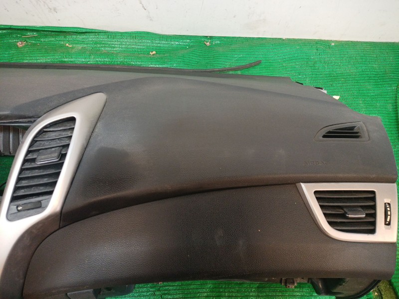 Recambio de salpicadero para hyundai i30 (gd) 1.4 referencia OEM IAM   