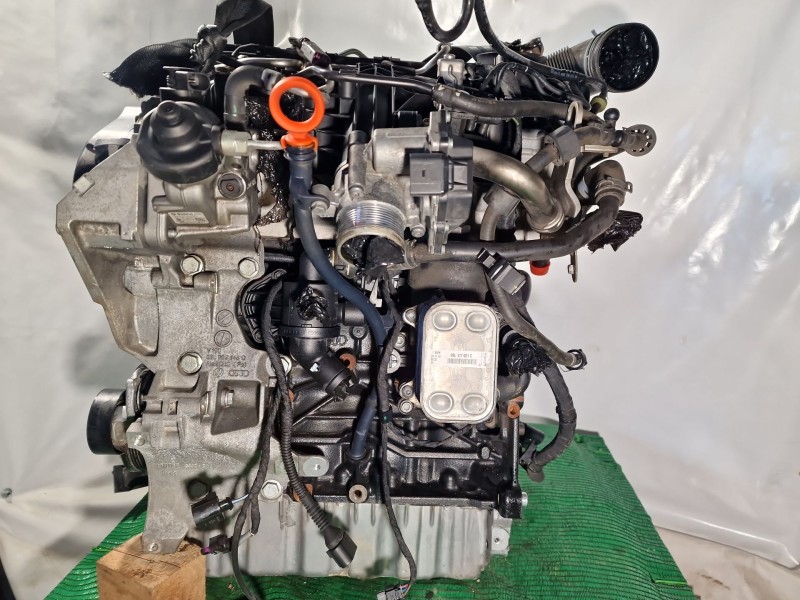 Recambio de motor completo para audi q3 (8ub, 8ug) 2.0 tdi referencia OEM IAM   