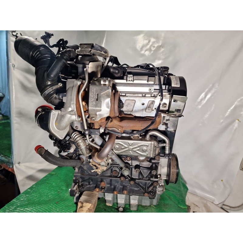 Recambio de motor completo para audi q3 (8ub, 8ug) 2.0 tdi referencia OEM IAM   