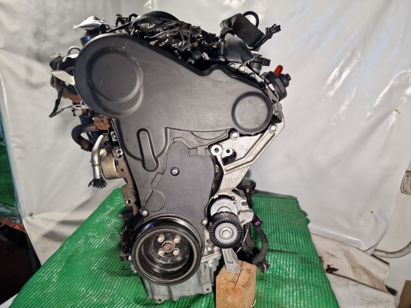 Recambio de motor completo para audi q3 (8ub, 8ug) 2.0 tdi referencia OEM IAM   