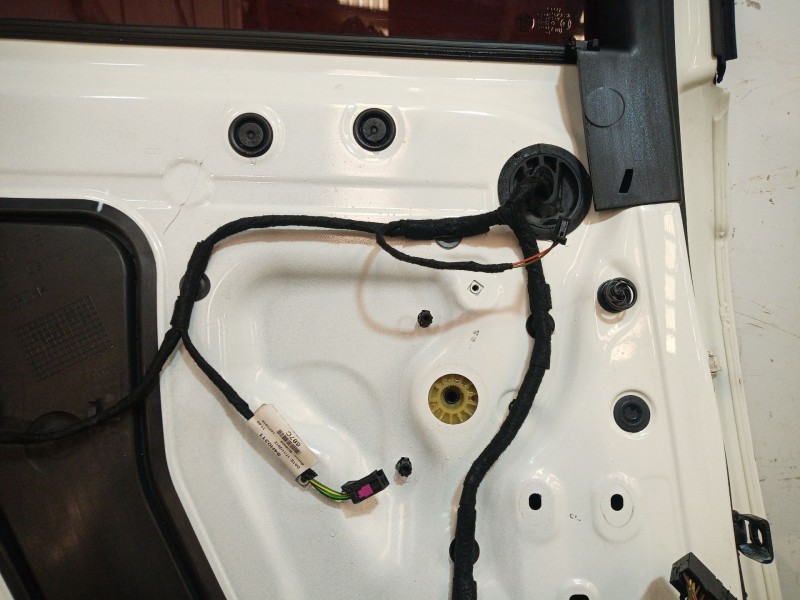 Recambio de puerta trasera izquierda para audi q3 (8ub, 8ug) 2.0 tdi referencia OEM IAM   