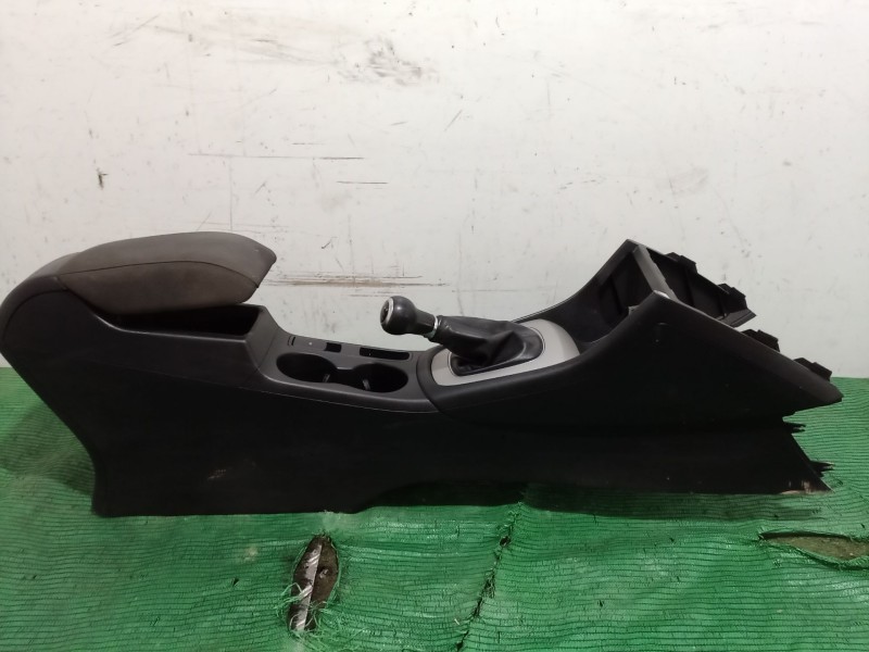 Recambio de consola central trasera para audi q3 (8ub, 8ug) 2.0 tdi referencia OEM IAM   