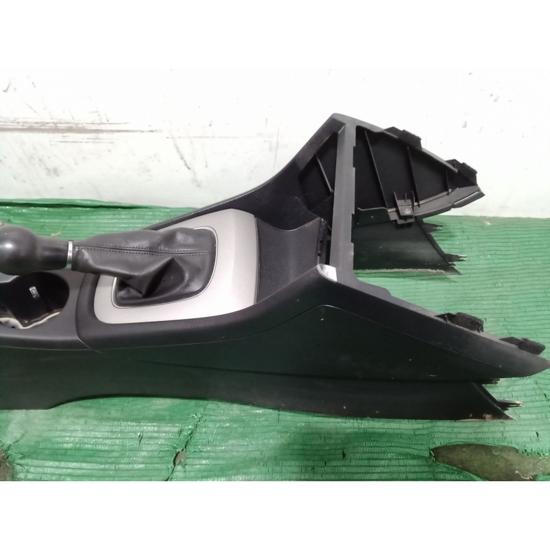 Recambio de consola central trasera para audi q3 (8ub, 8ug) 2.0 tdi referencia OEM IAM   