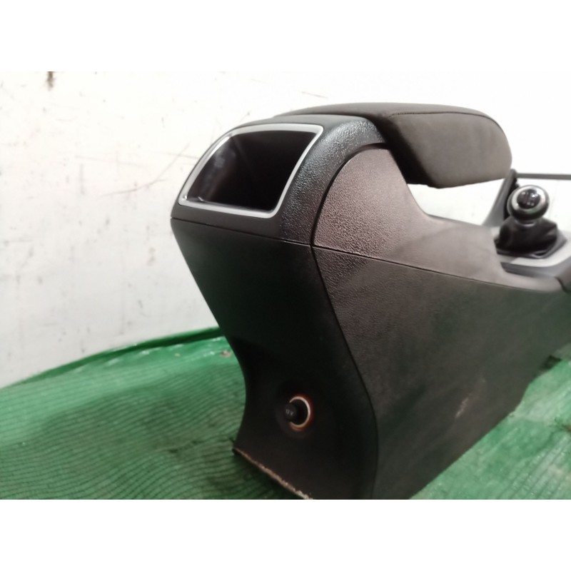 Recambio de consola central trasera para audi q3 (8ub, 8ug) 2.0 tdi referencia OEM IAM   