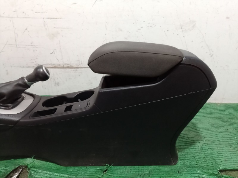 Recambio de consola central trasera para audi q3 (8ub, 8ug) 2.0 tdi referencia OEM IAM   
