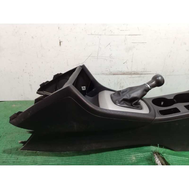 Recambio de consola central trasera para audi q3 (8ub, 8ug) 2.0 tdi referencia OEM IAM   