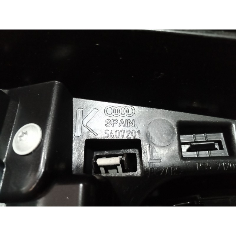 Recambio de consola central trasera para audi q3 (8ub, 8ug) 2.0 tdi referencia OEM IAM   