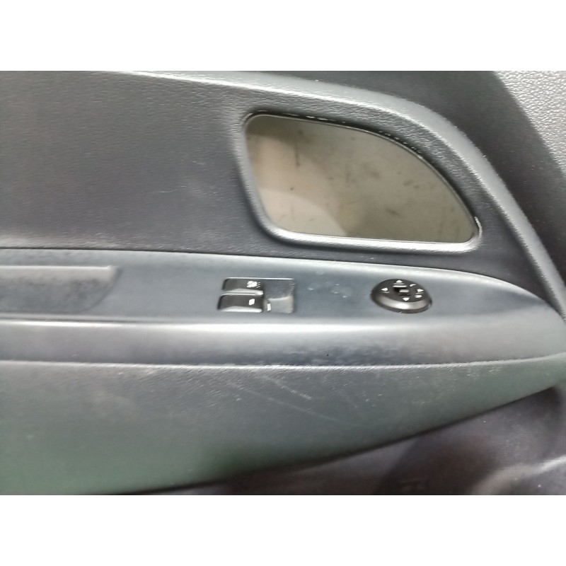 Recambio de guarnecido puerta delantera izquierda para kia rio iii (ub) 1.2 cvvt referencia OEM IAM   