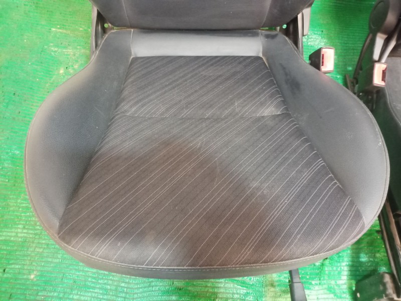 Recambio de asientos delanteros para smart fortwo coupé (451) 1.0 (451.331, 451.380) referencia OEM IAM   