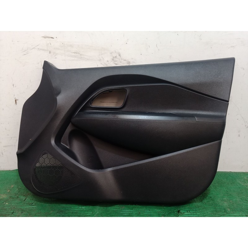 Recambio de guarnecido puerta delantera derecha para kia rio iii (ub) 1.2 cvvt referencia OEM IAM 823201W010 823201W010 823201W0