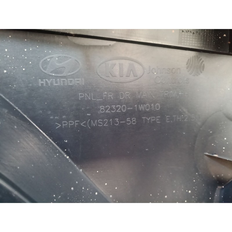 Recambio de guarnecido puerta delantera derecha para kia rio iii (ub) 1.2 cvvt referencia OEM IAM 823201W010 823201W010 823201W0