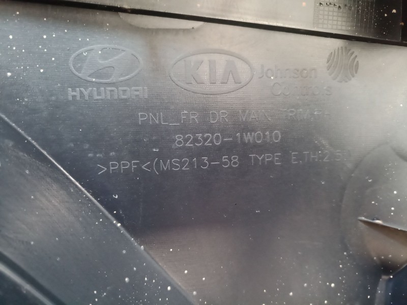 Recambio de guarnecido puerta delantera derecha para kia rio iii (ub) 1.2 cvvt referencia OEM IAM 823201W010 823201W010 823201W0