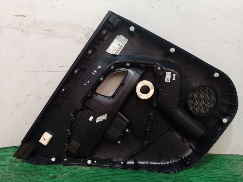 Recambio de guarnecido puerta trasera derecha para kia rio iii (ub) 1.2 cvvt referencia OEM IAM   