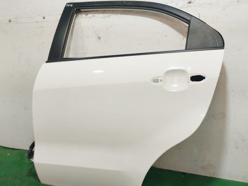 Recambio de puerta trasera izquierda para kia rio iii (ub) 1.2 cvvt referencia OEM IAM SINREF SIN REF SIN REF
