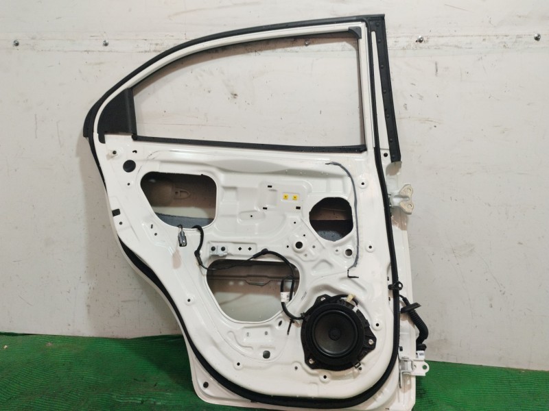 Recambio de puerta trasera izquierda para kia rio iii (ub) 1.2 cvvt referencia OEM IAM SINREF SIN REF SIN REF