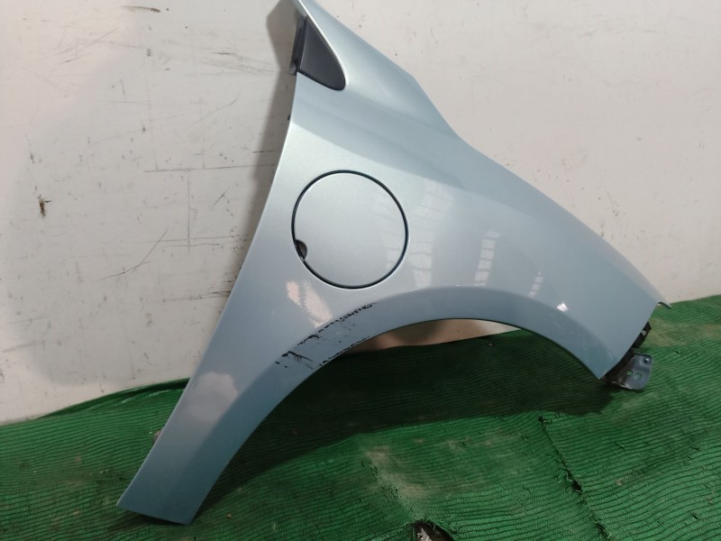 Recambio de aleta delantera derecha para renault fluence (l3_) z.e. referencia OEM IAM   