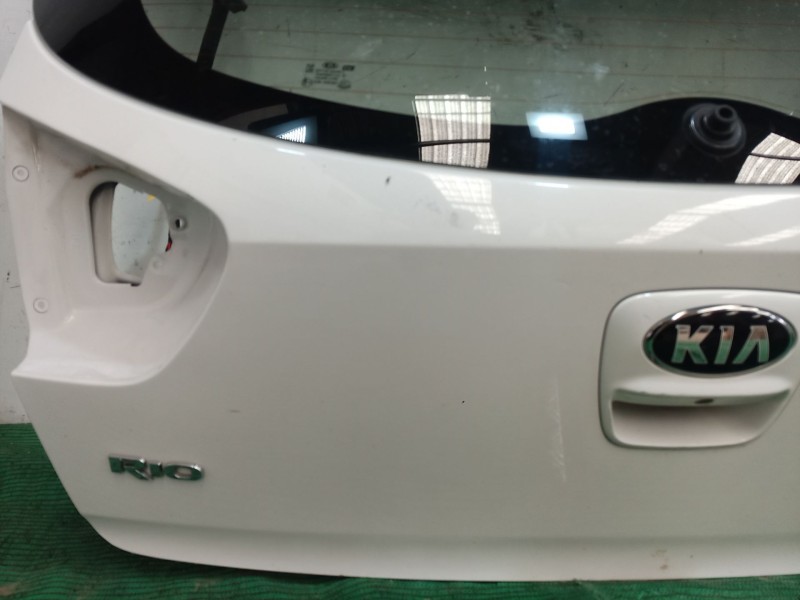 Recambio de porton trasero para kia rio iii (ub) 1.2 cvvt referencia OEM IAM   