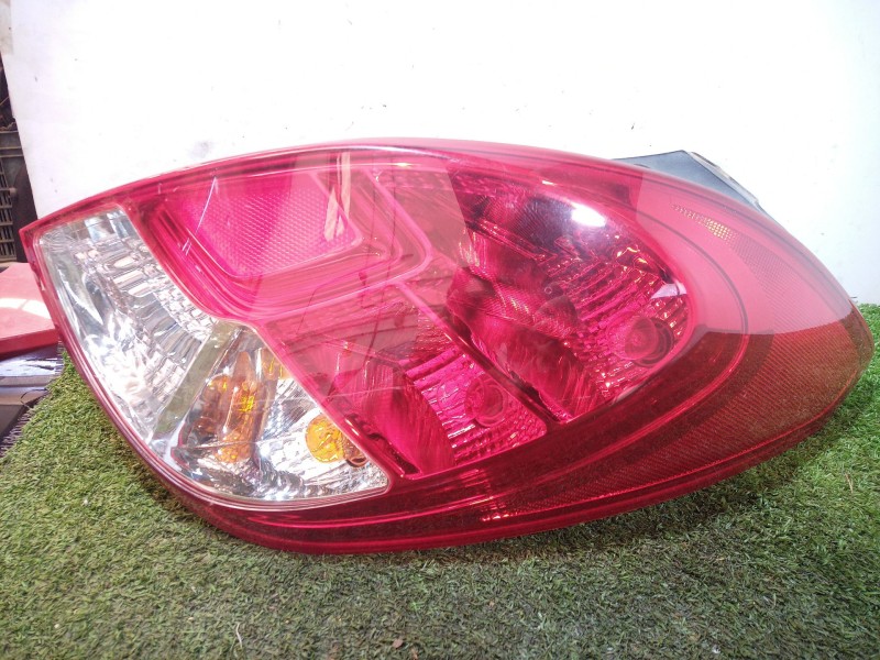 Recambio de piloto trasero izquierdo para hyundai i20 i (pb, pbt) 1.2 referencia OEM IAM 924024p5 924024p5 924024p5