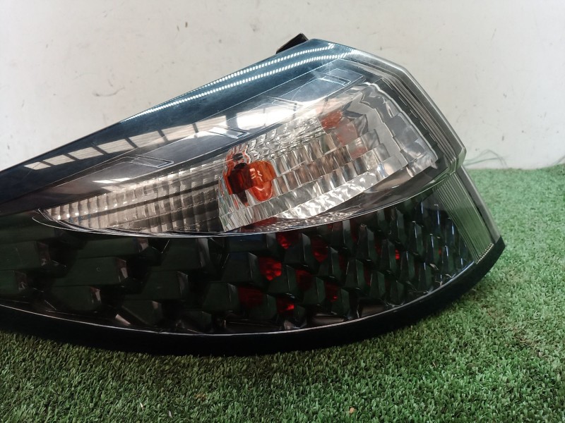 Recambio de piloto trasero izquierdo para renault fluence (l3_) z.e. referencia OEM IAM 265559201R 265559201R 265559201R