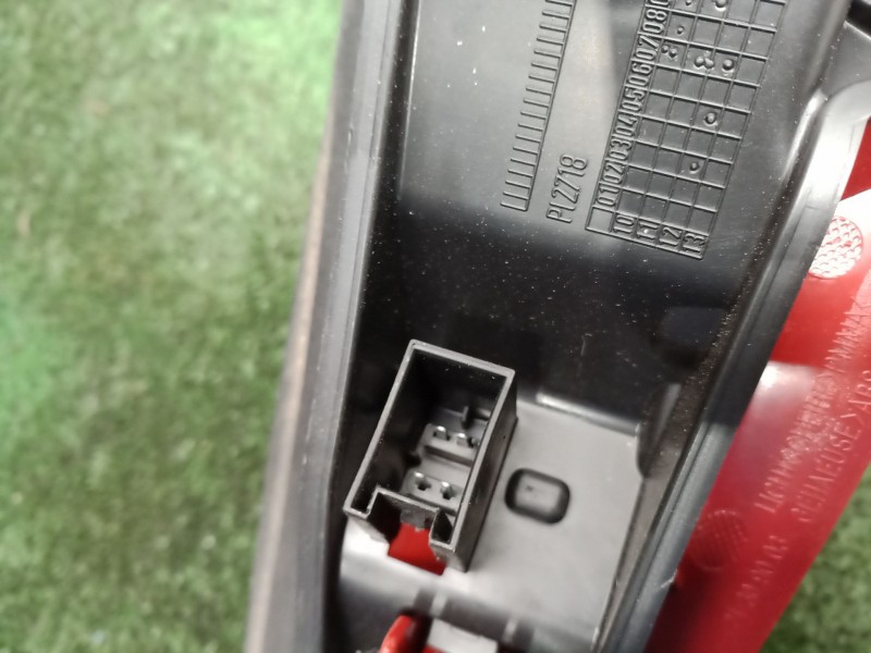 Recambio de piloto trasero izquierdo para audi q3 (8ub, 8ug) 2.0 tdi referencia OEM IAM   