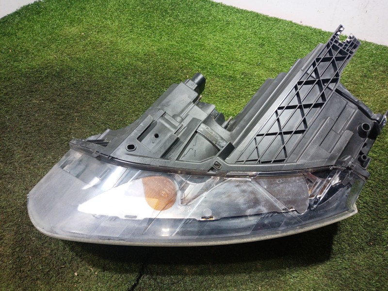 Recambio de faro derecho para audi q3 (8ub, 8ug) 2.0 tdi referencia OEM IAM   