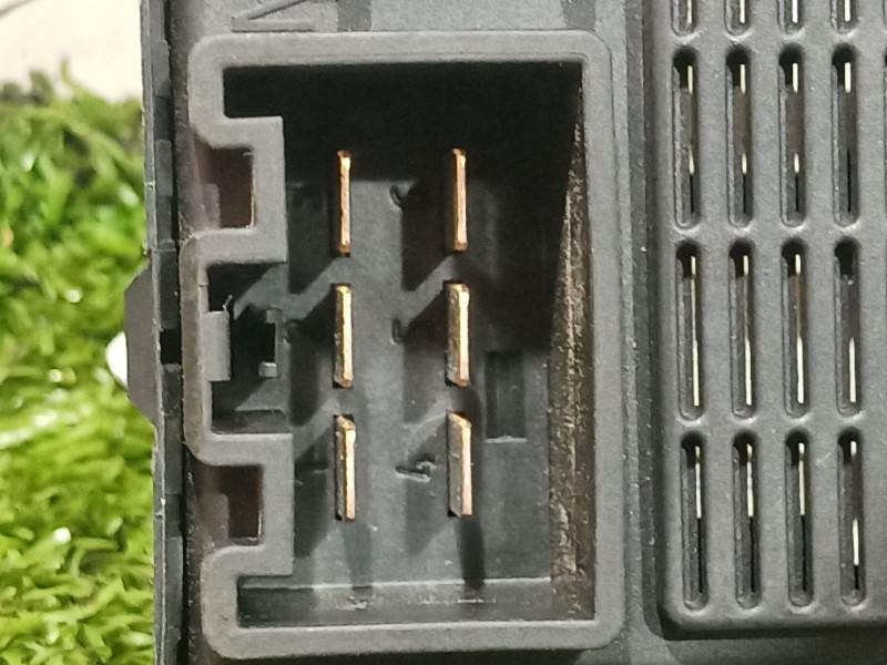 Recambio de caja reles / fusibles para renault fluence (l3_) z.e. referencia OEM IAM   