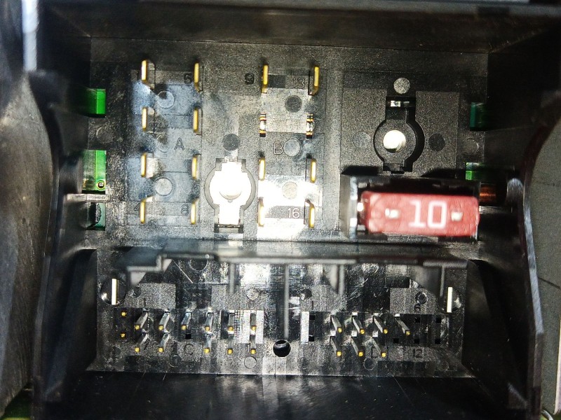 Recambio de sistema audio / radio cd para renault fluence (l3_) z.e. referencia OEM IAM   