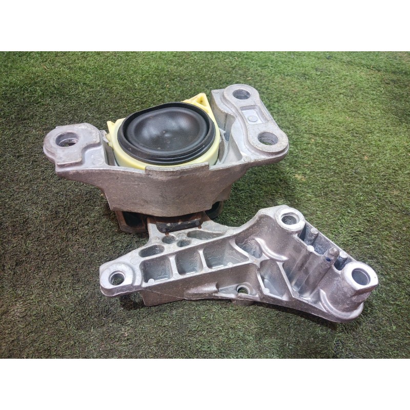 Recambio de soporte motor delantero para renault fluence (l3_) z.e. referencia OEM IAM   