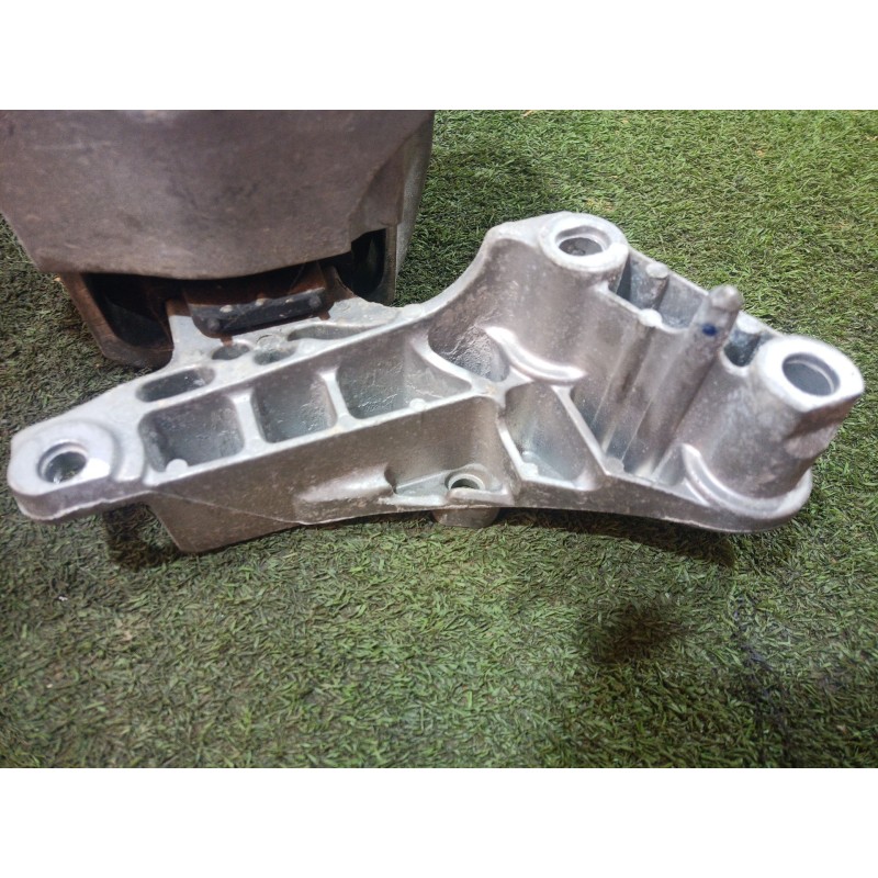 Recambio de soporte motor delantero para renault fluence (l3_) z.e. referencia OEM IAM   