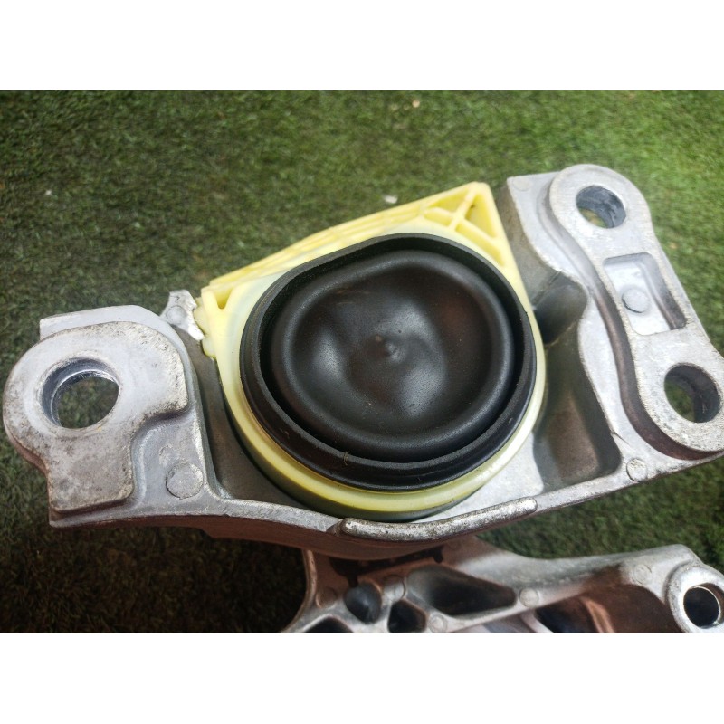 Recambio de soporte motor delantero para renault fluence (l3_) z.e. referencia OEM IAM   
