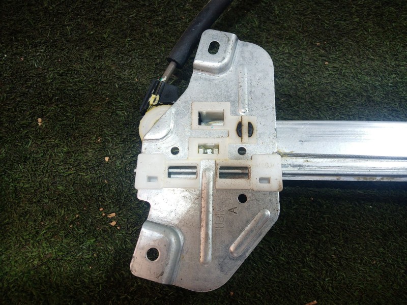 Recambio de elevalunas delantero derecho para kia rio iii (ub) 1.2 cvvt referencia OEM IAM   