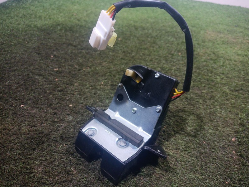 Recambio de cerradura maletero / porton para kia rio iii (ub) 1.2 cvvt referencia OEM IAM   