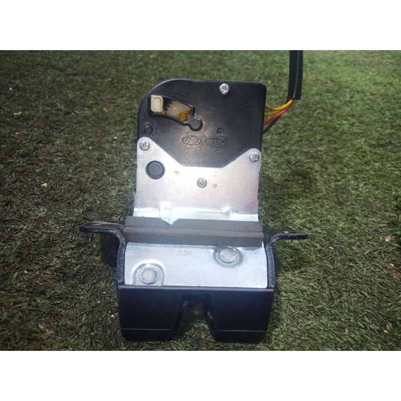 Recambio de cerradura maletero / porton para kia rio iii (ub) 1.2 cvvt referencia OEM IAM   