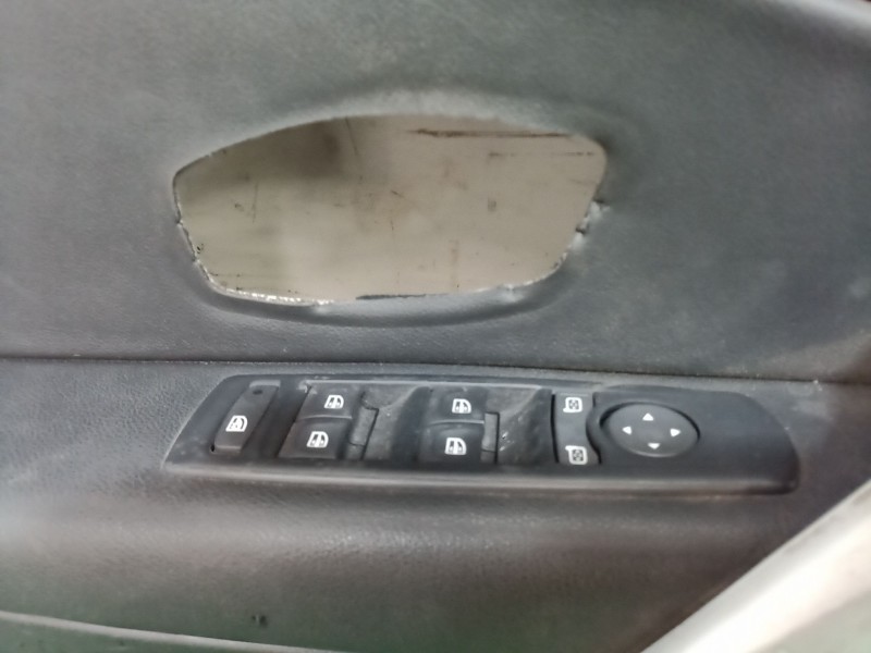 Recambio de guarnecido puerta delantera izquierda para renault fluence (l3_) z.e. referencia OEM IAM   