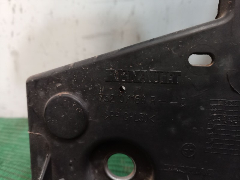 Recambio de panel frontal para renault fluence (l3_) z.e. referencia OEM IAM 752107160R 752107160 R 752107160 R