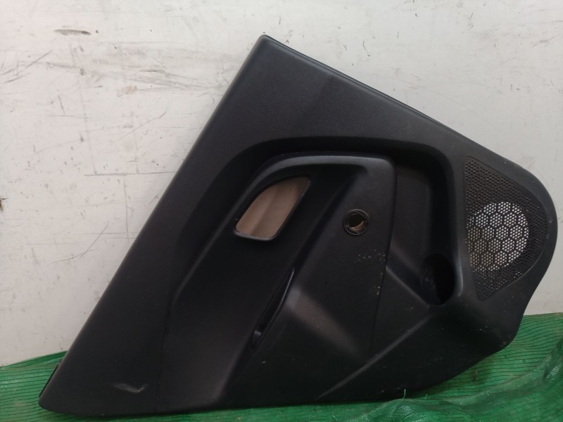 Recambio de guarnecido puerta trasera izquierda para kia rio iii (ub) 1.2 cvvt referencia OEM IAM 833301W0 833301W0 833301W0