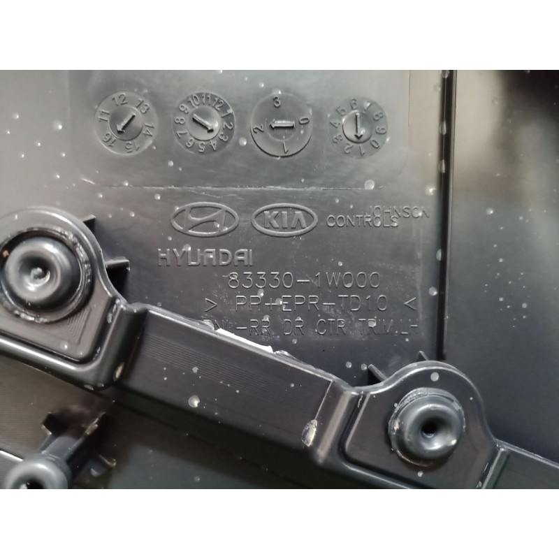 Recambio de guarnecido puerta trasera izquierda para kia rio iii (ub) 1.2 cvvt referencia OEM IAM 833301W0 833301W0 833301W0