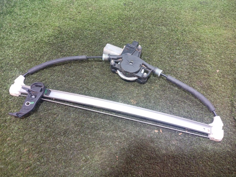 Recambio de elevalunas trasero derecho para mazda 3 (bm, bn) 2.0 referencia OEM IAM   