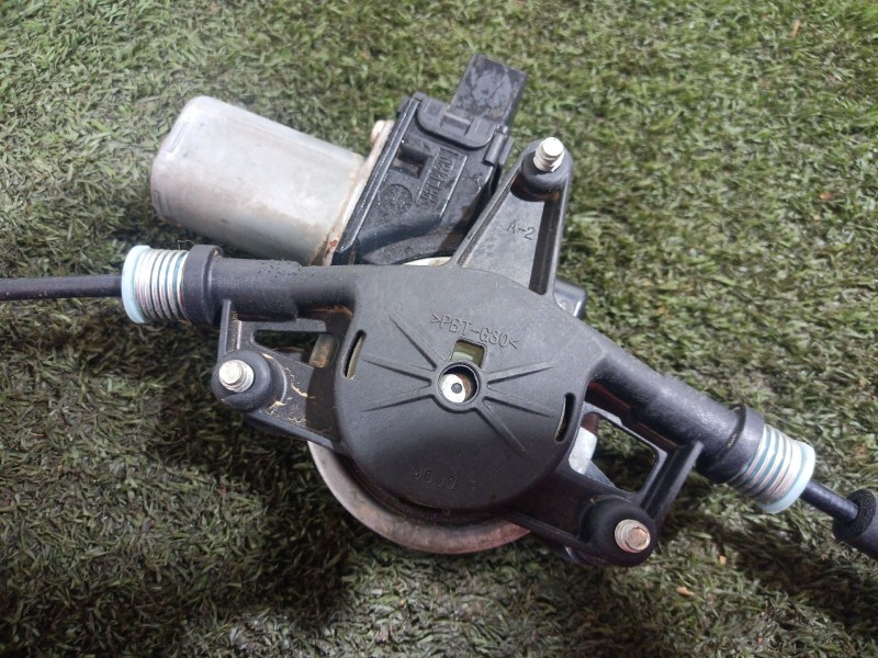 Recambio de elevalunas trasero derecho para mazda 3 (bm, bn) 2.0 referencia OEM IAM   