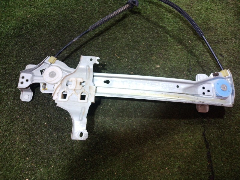 Recambio de elevalunas delantero derecho para renault fluence (l3_) z.e. referencia OEM IAM   