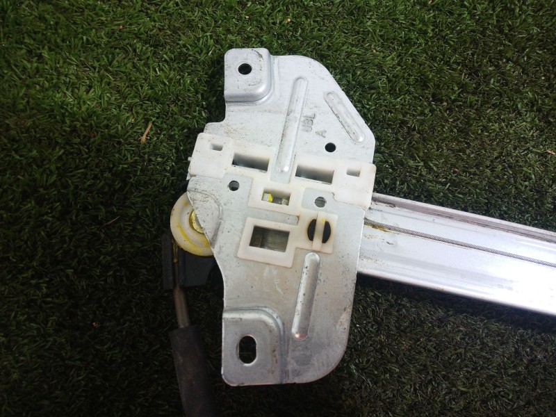 Recambio de elevalunas delantero izquierdo para kia rio iii (ub) 1.2 cvvt referencia OEM IAM   