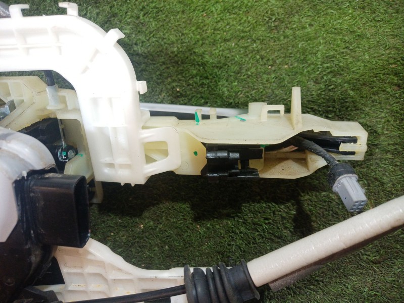 Recambio de cerradura puerta delantera izquierda para hyundai ioniq (ae) 1.6 gdi hybrid referencia OEM IAM   