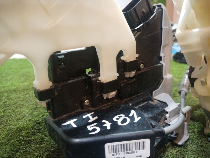 Recambio de cerradura puerta trasera izquierda para hyundai ioniq (ae) 1.6 gdi hybrid referencia OEM IAM   