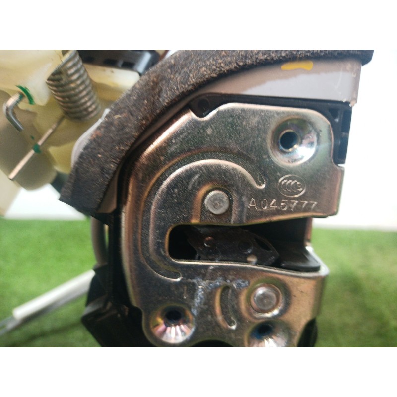 Recambio de cerradura puerta trasera izquierda para hyundai ioniq (ae) 1.6 gdi hybrid referencia OEM IAM   