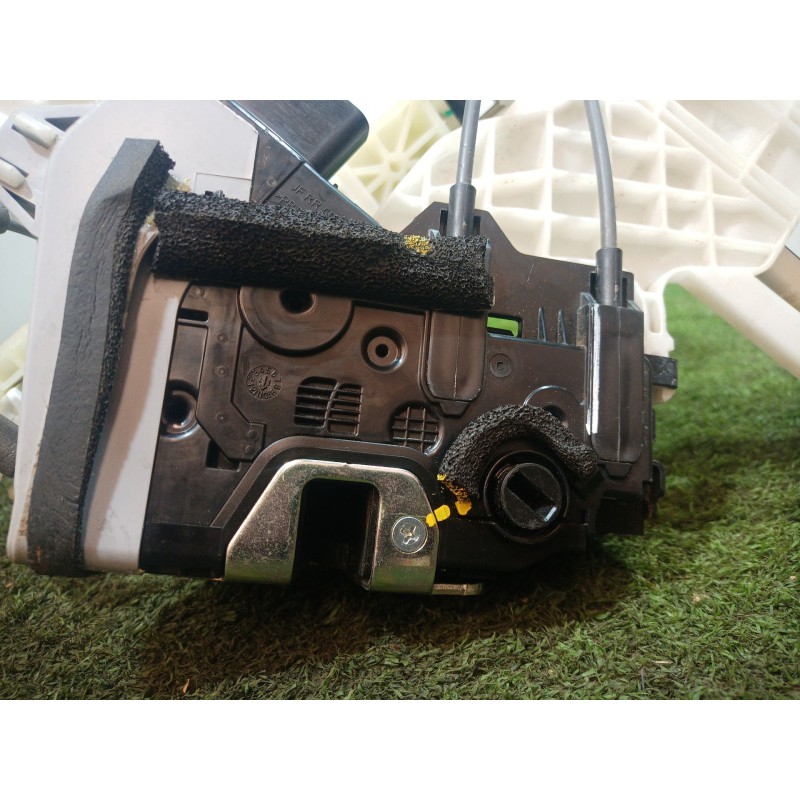 Recambio de cerradura puerta trasera izquierda para hyundai ioniq (ae) 1.6 gdi hybrid referencia OEM IAM   