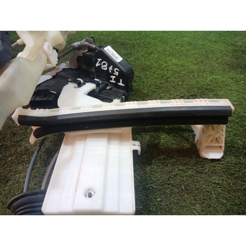 Recambio de cerradura puerta trasera izquierda para hyundai ioniq (ae) 1.6 gdi hybrid referencia OEM IAM   