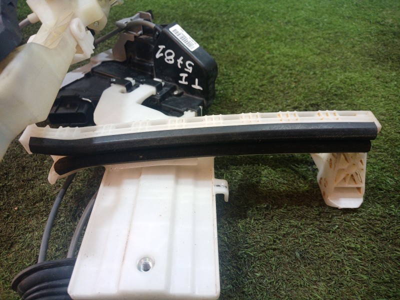 Recambio de cerradura puerta trasera izquierda para hyundai ioniq (ae) 1.6 gdi hybrid referencia OEM IAM   