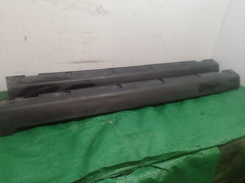 Recambio de faldon lateral para ssangyong tivoli 1.6 referencia OEM IAM   