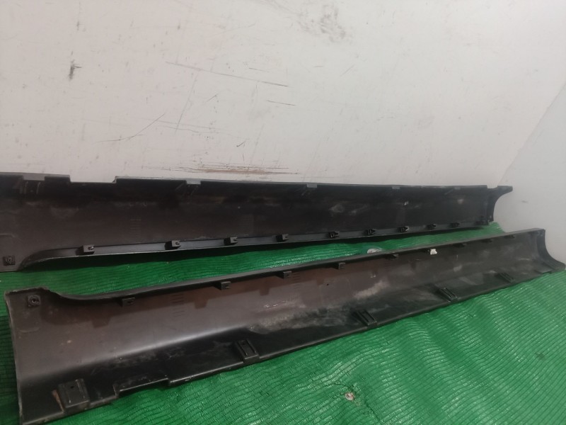 Recambio de faldon lateral para ssangyong tivoli 1.6 referencia OEM IAM   