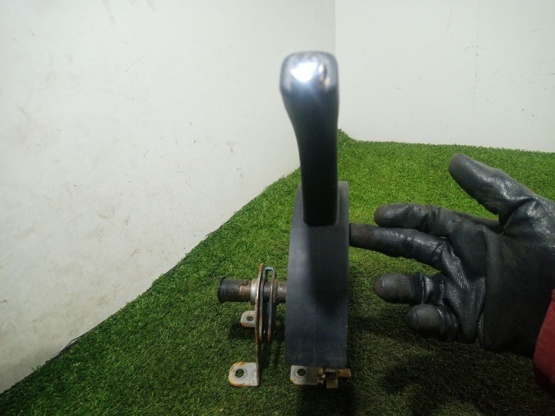 Recambio de palanca freno de mano para ssangyong tivoli 1.6 referencia OEM IAM   